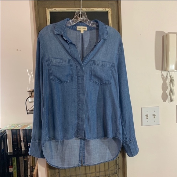Anthropologie Cloth & Stone Split-Back Chambray Button-down Size Small - Picture 3 of 4